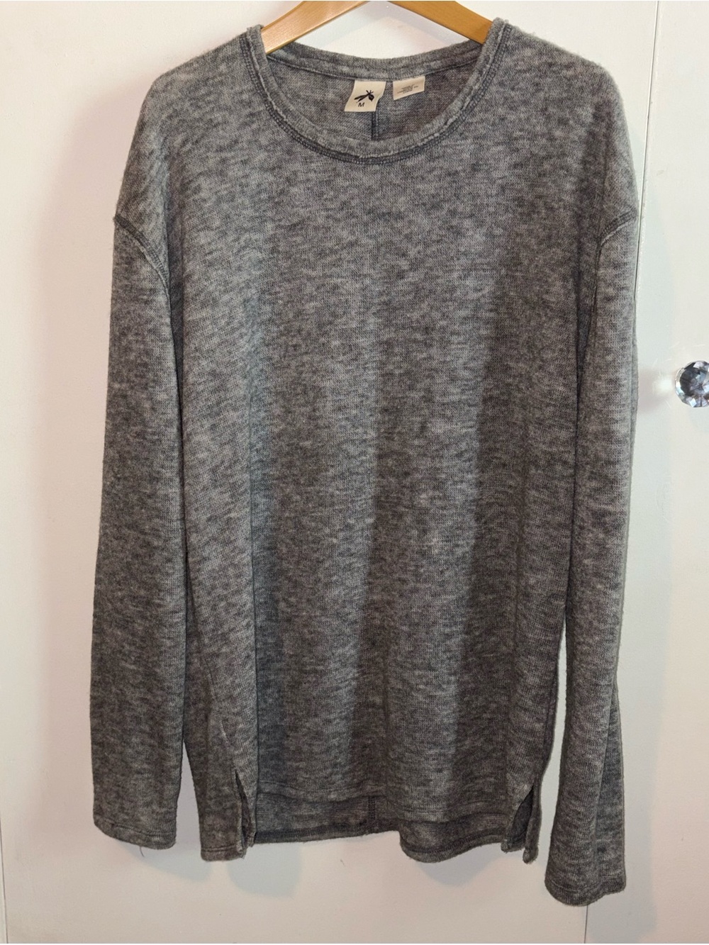 Men's Gray Long-Sleeve Crewneck Sweater